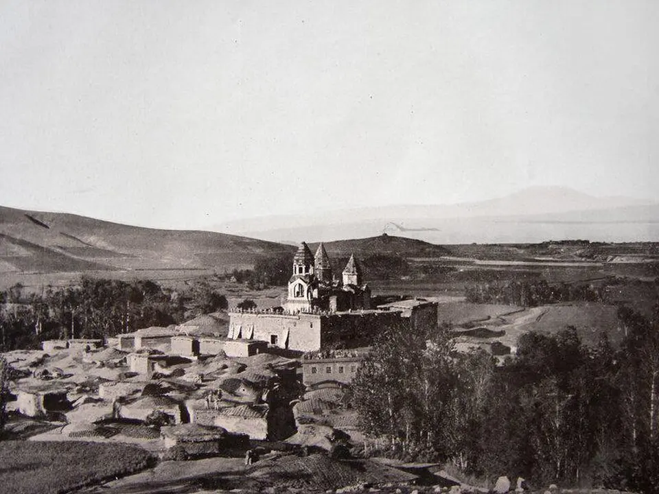 Image: https://www.genocide-museum.am/eng/cultural_genocide.php · Public domain monastère de Narek