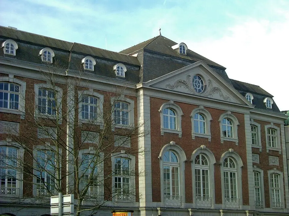 Bild: Geolina163 · CC BY-SA 3.0 Altes Kurhaus Aachen