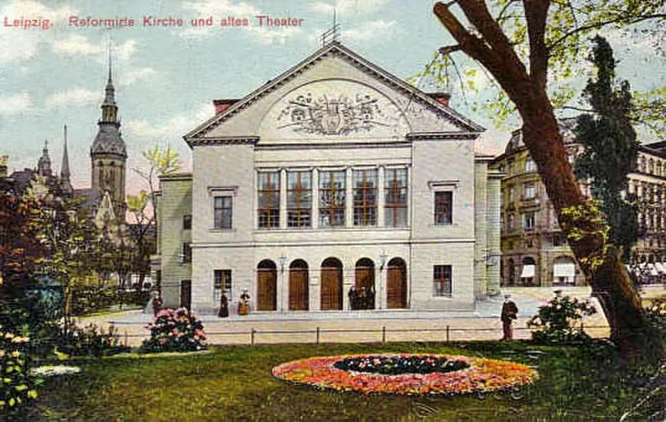 Bild: kolorierte Photographie von 1906 · Public domain Altes Theater