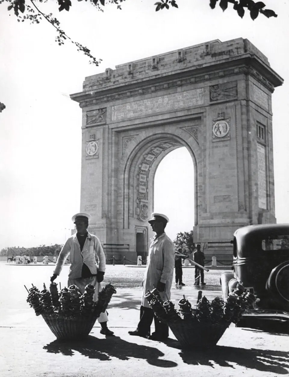 Bild: Nicolae Ionescu · Public domain Arcul de Triumf Bukarest