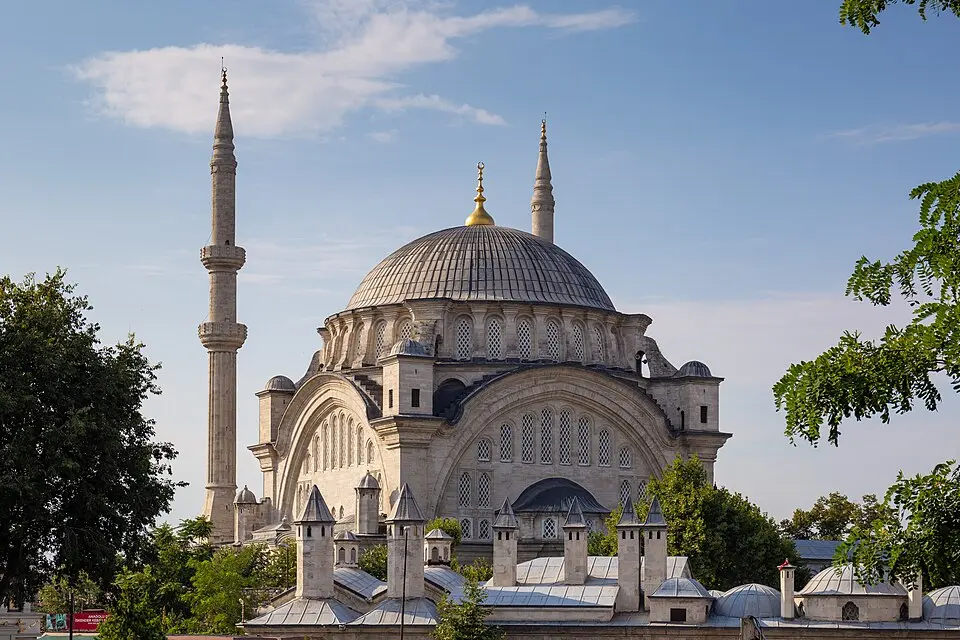 Bild: Dmitry A. Mottl · CC BY-SA 4.0 Nuruosmaniye-Moschee