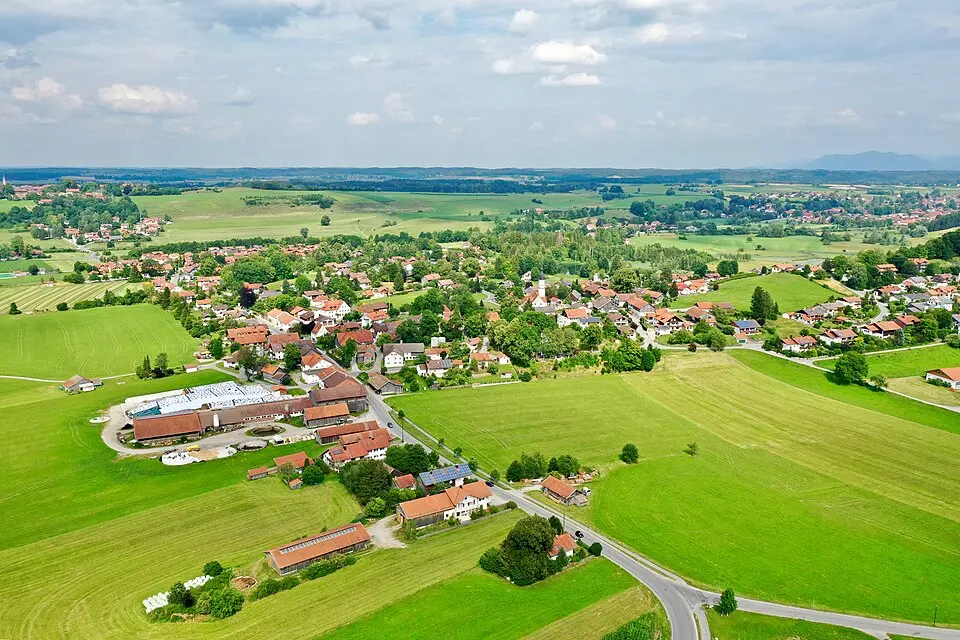 Kép: Lothur · CC0 Oberhausen (bei Peißenberg)