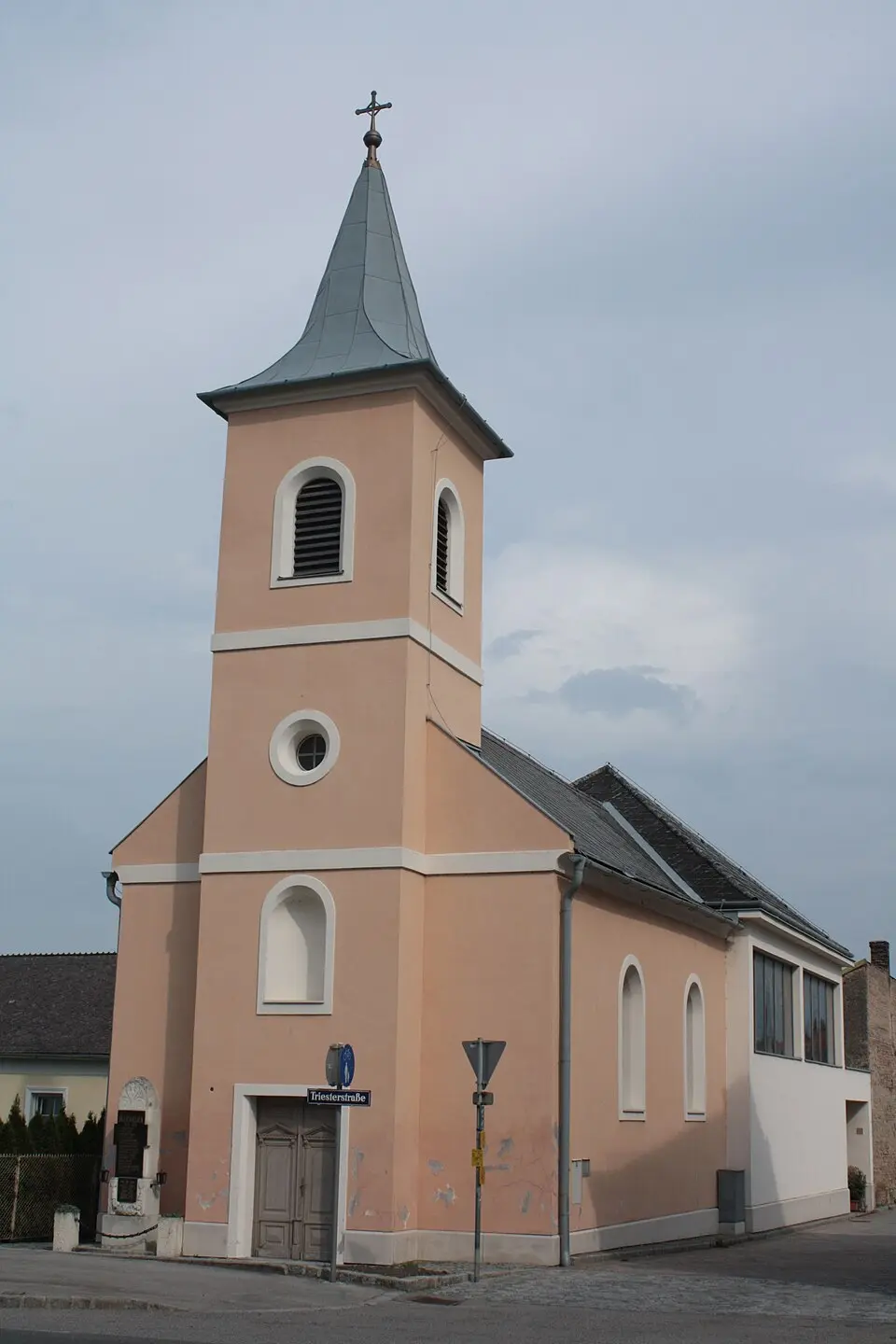 Bild: Karl Gruber · CC BY-SA 3.0 Kath. Filialkirche hl. Laurentius
