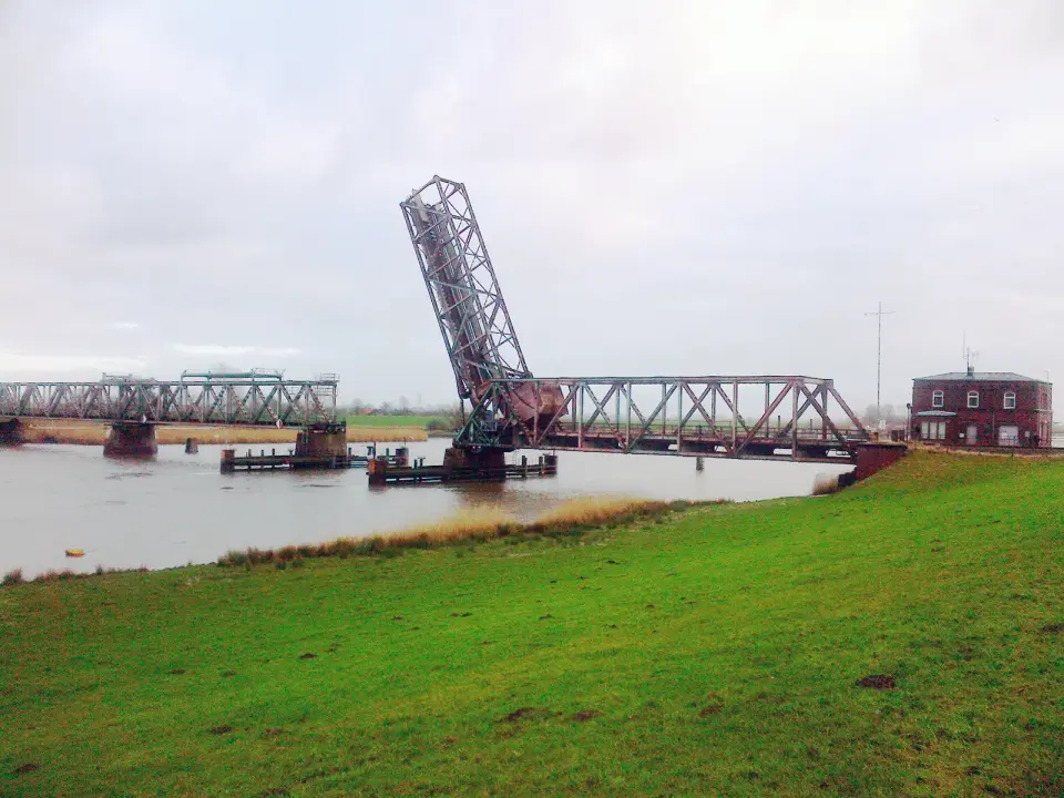 Immagine: Dickelbers · CC BY-SA 3.0 Friesenbrücke