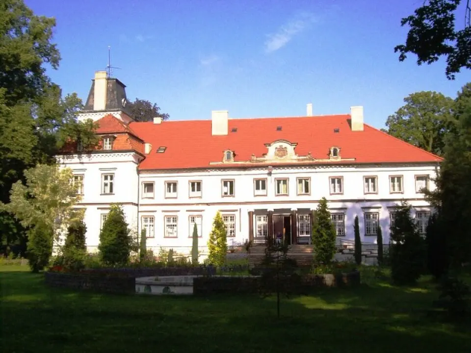 Obrázek: Brodzio, · CC BY-SA 3.0 Pałac w Baszkowie