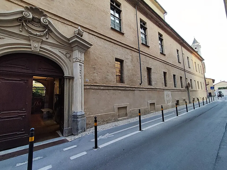 Bild: Francians · CC BY-SA 4.0 Palazzo Burgos di Pomaré