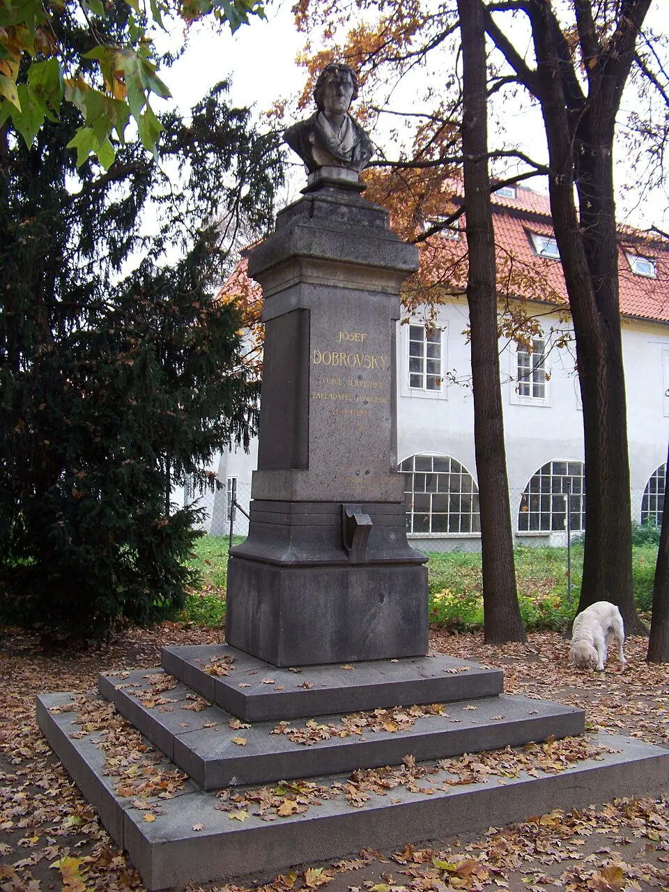 Pomník Josefa Dobrovského