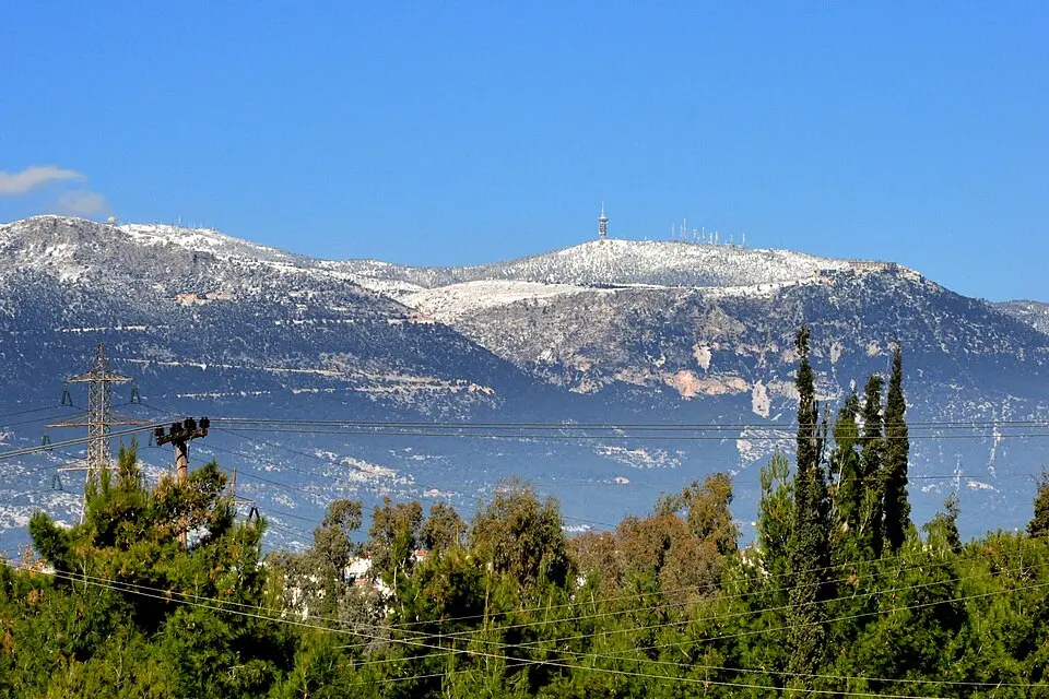 Obrázek: Jola i Dimitris · Public domain Πάρνηθα