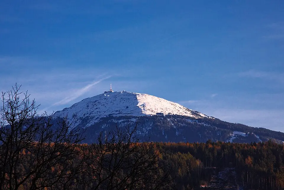 Hochgeladen von: Veitmueller · CC BY-SA 2.5 Tuxer Alpen
