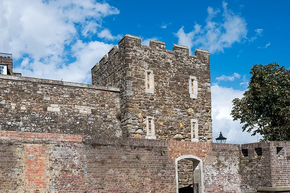 Womens' Tower, Former Prison Cells And Exercise Yard