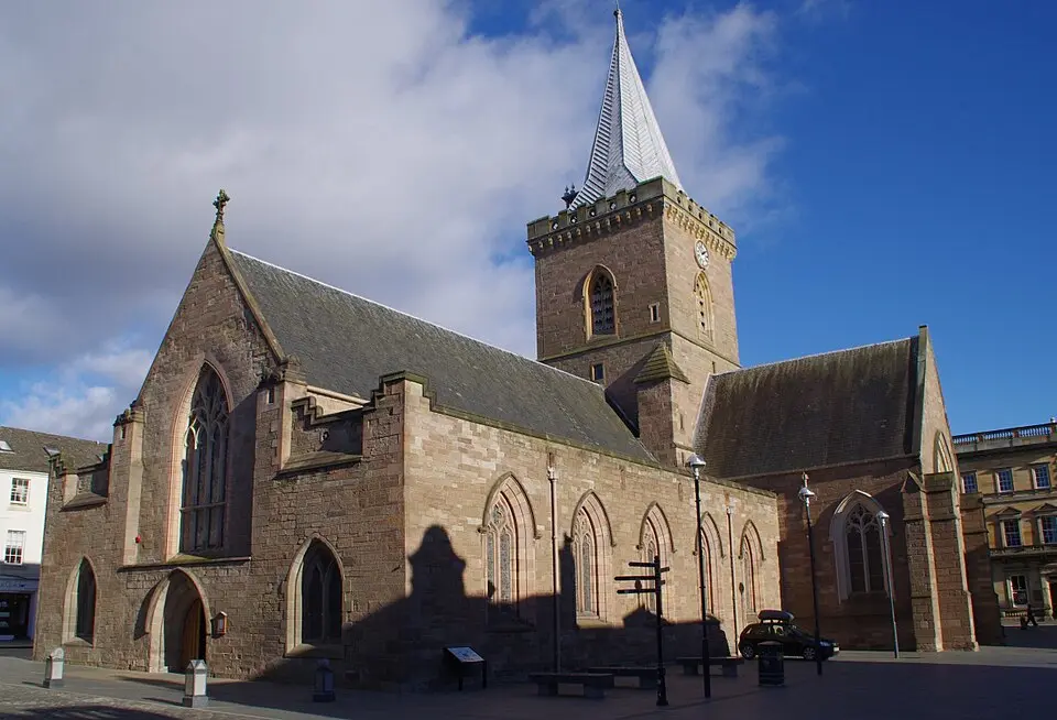 Bild: Simon Armstrong · CC BY-SA 3.0 St John’s Church (Perth)