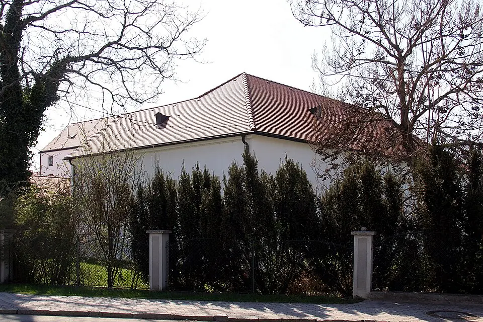 Bild: Steindy (talk) 07:54, 11 April 2012 (UTC) · CC BY-SA 3.0 Rittermühle/Kirchenmühle (Wohnhaus, Speicherbau und Mühlengebäude)