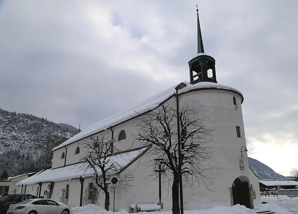 Bild: Rufus46 · CC BY-SA 3.0 Pfarrkirche Sparchen