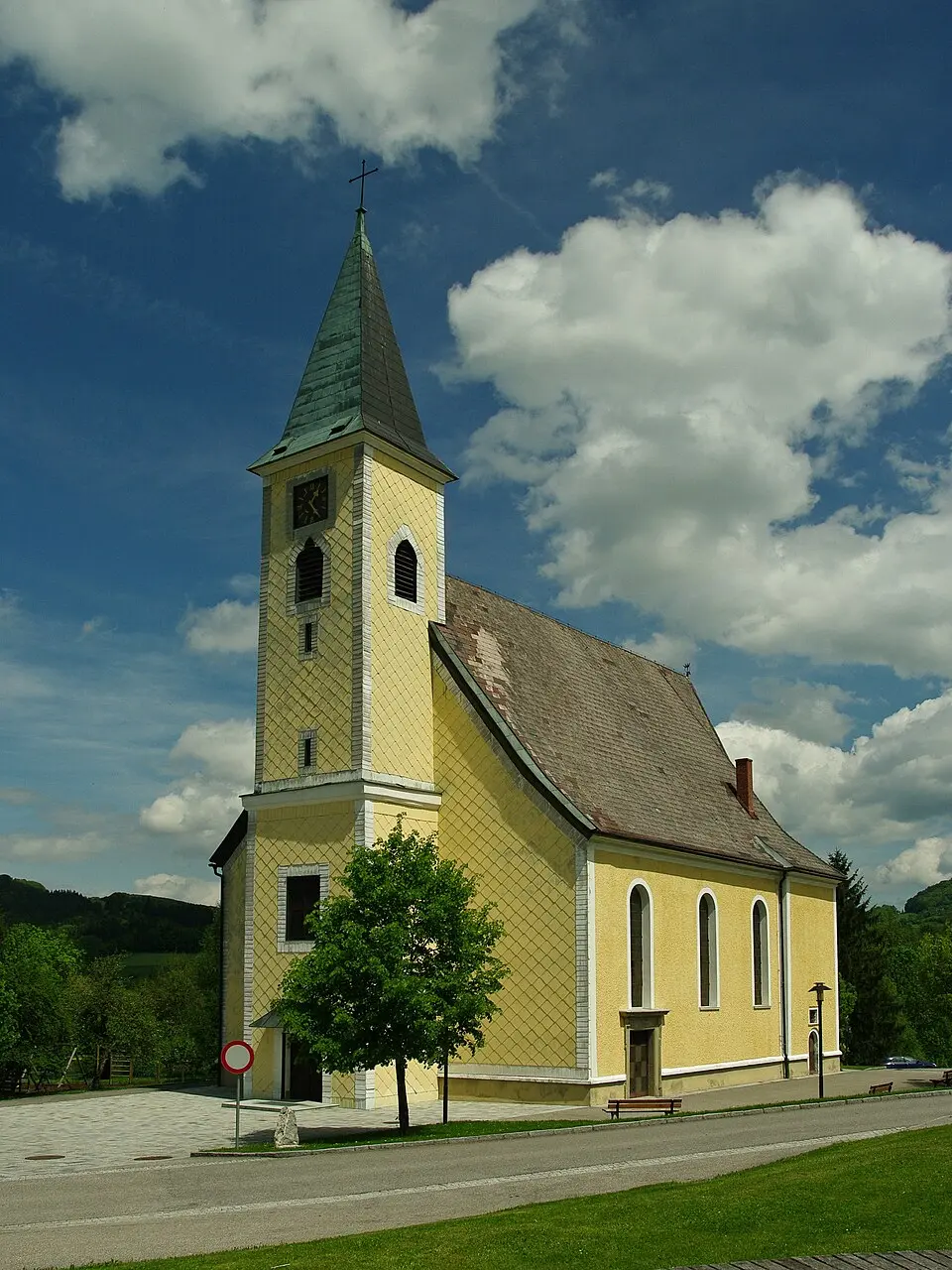 Bild: Christian Jansky · CC BY-SA 3.0 Kath. Pfarrkirche hl. Bartholomäus