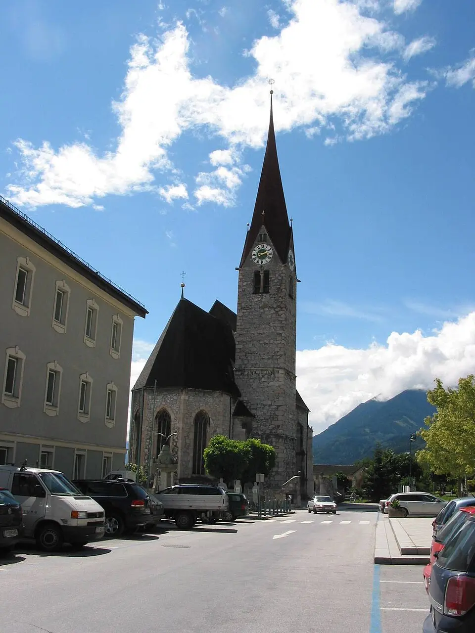 Bild: Extrawurst · CC BY-SA 3.0 Kath. Pfarrkirche hl. Wolfgang