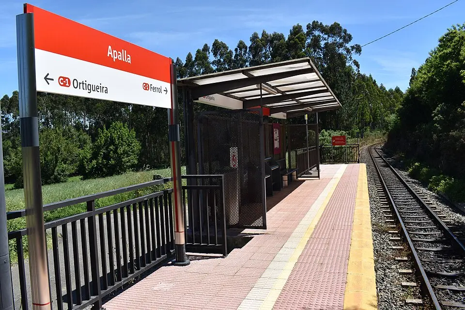 Bild: Estevoaei · CC BY-SA 4.0 estación de Apalla