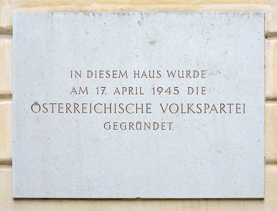Bild: Herzi Pinki · CC BY-SA 4.0 Gedenktafel für die Gründung der ÖVP (Wien, Freyung 6)