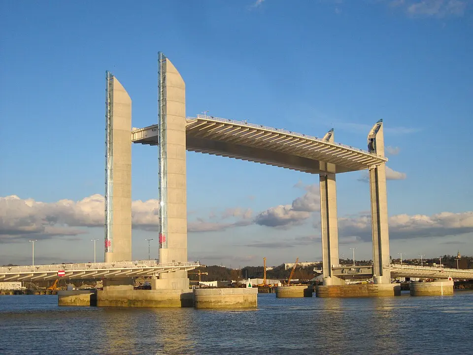 Bild: Prométhée33 · CC BY-SA 3.0 Pont Jacques Chaban-Delmas