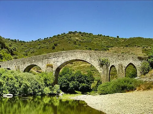 Bild: Vitor Oliveira from Torres Vedras, PORTUGAL · CC BY-SA 2.0 Santulhão