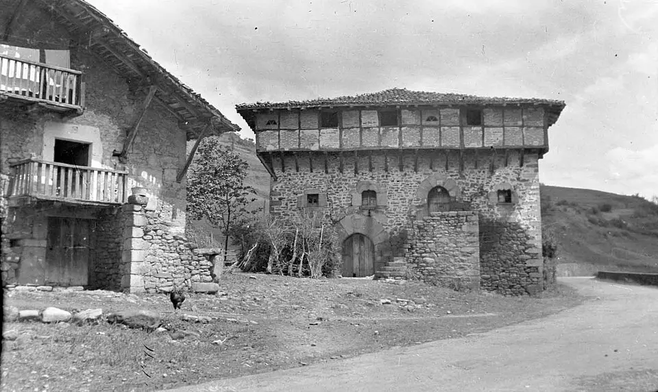 Bild: Indalecio Ojanguren · CC BY-SA 3.0 Torre De Aranguren