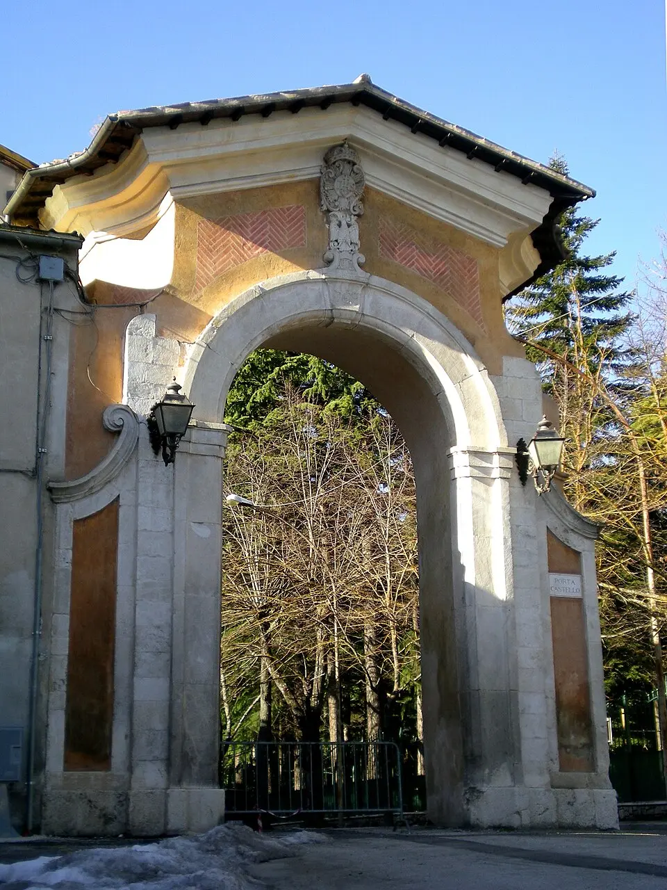 Porta Castello