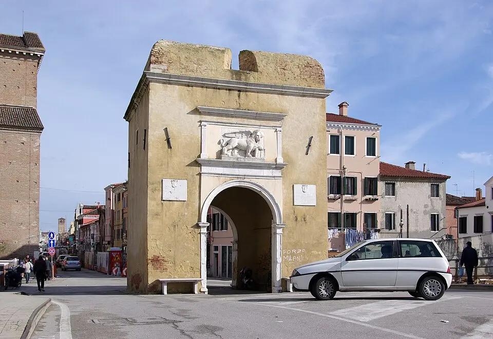 Porta di Santa Maria