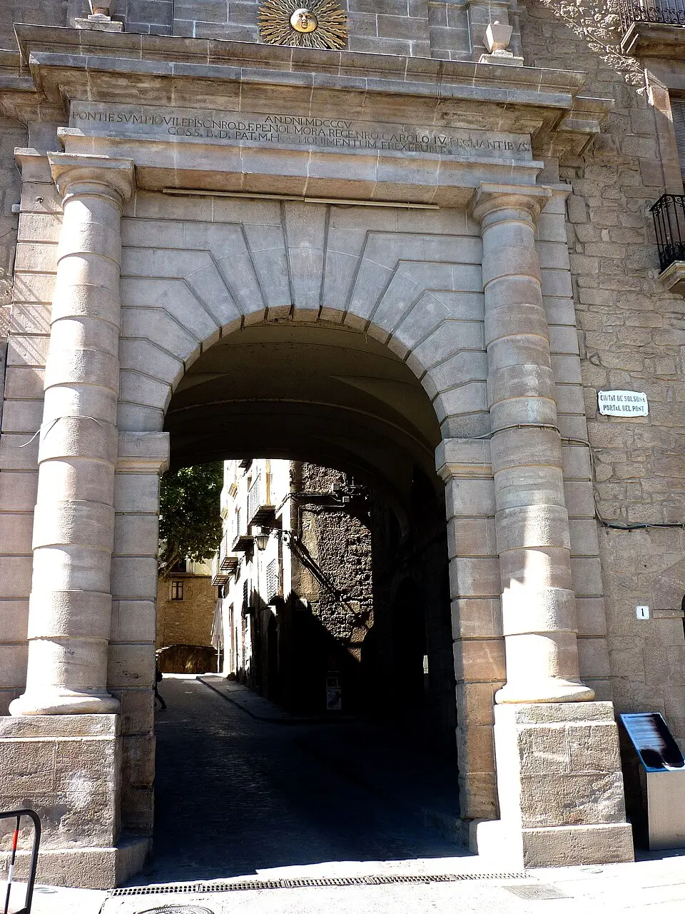 Bild: Isidre blanc (talk) · CC BY-SA 3.0 Portal del Pont