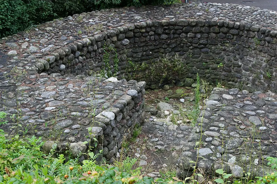 Obrázek: Roland Zumbuehl · CC BY-SA 3.0 Arbor Felix, spätrömisches Kastell