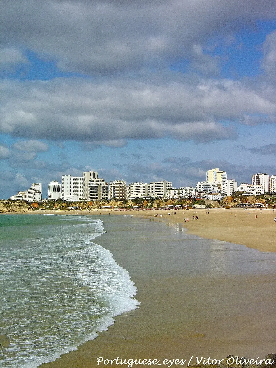 Bild: Vitor Oliveira from Torres Vedras, PORTUGAL · CC BY-SA 2.0 Praia da Rocha