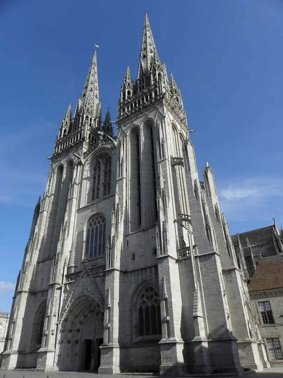 Bild: GO69 · CC BY-SA 3.0 Kathedrale Saint-Corentin