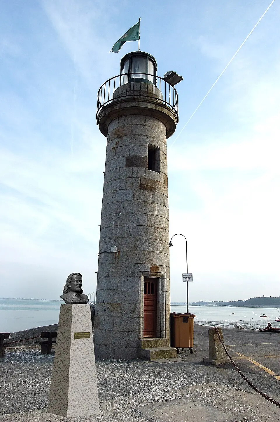 "La Fenêtre" Leuchtturm