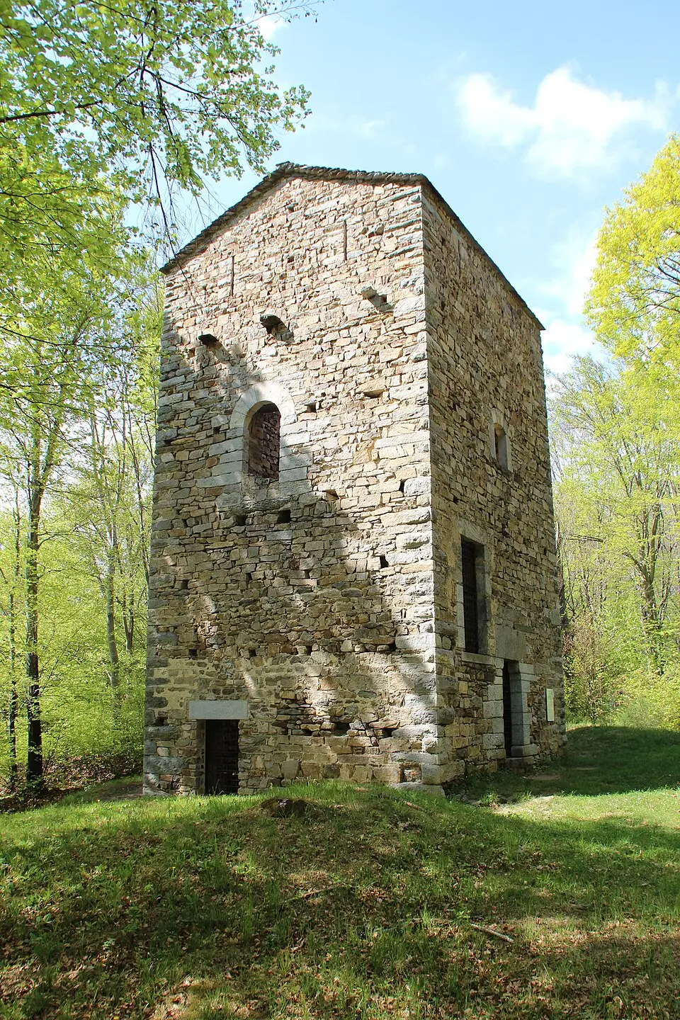 Torre de Redde e insediamento medievali