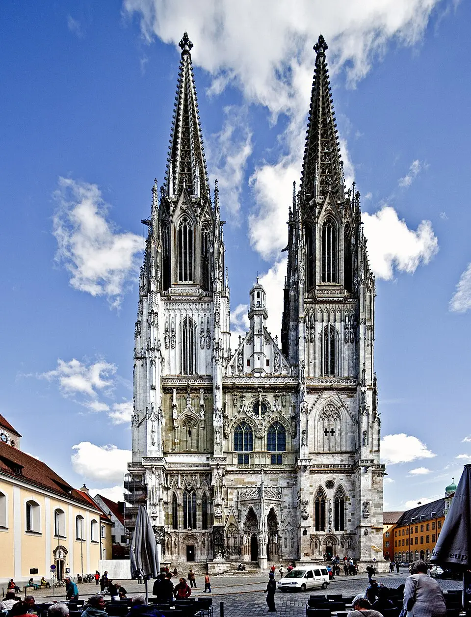 Bild: Hpschaefer http://www.reserv-art.de · CC BY-SA 3.0 Regensburger Dom