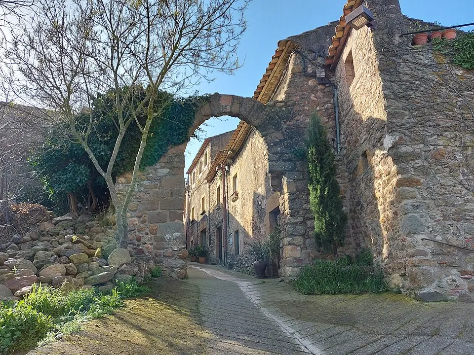 Bild: Bloguer · CC0 Muralla de la Bisbal d'Empordà