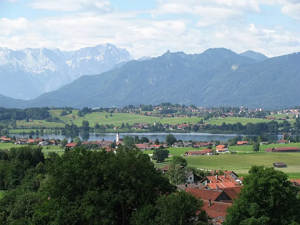 Bild: Gras-Ober · CC BY-SA 3.0 Riegsee