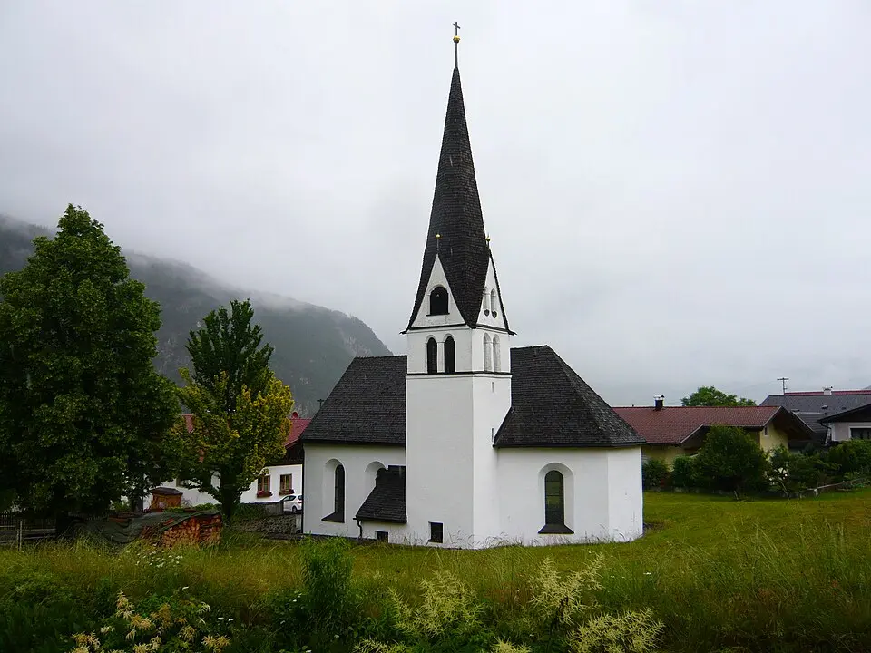 Kath. Filialkirche hl. Kreuz in Unterdorf