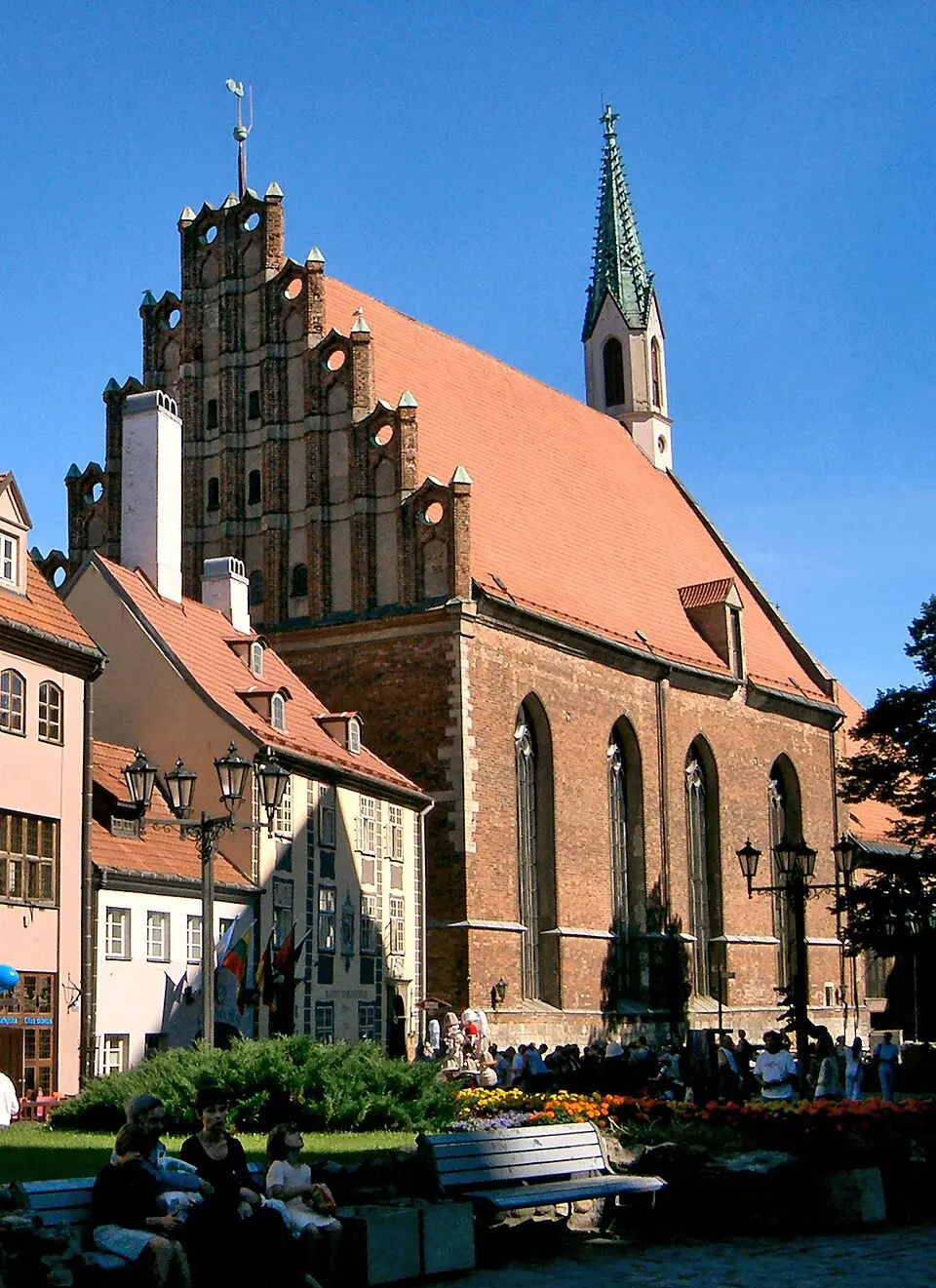 Bild: Christopher Walker from Krakow, Poland. Crop and rotation by User:Sozi · CC BY 2.0 St.-Johannis-Kirche