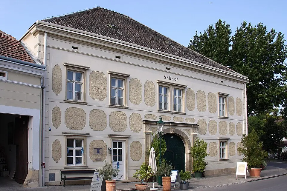 Bürgerhaus, ehem. Rathaus mit Stadtbefestigung