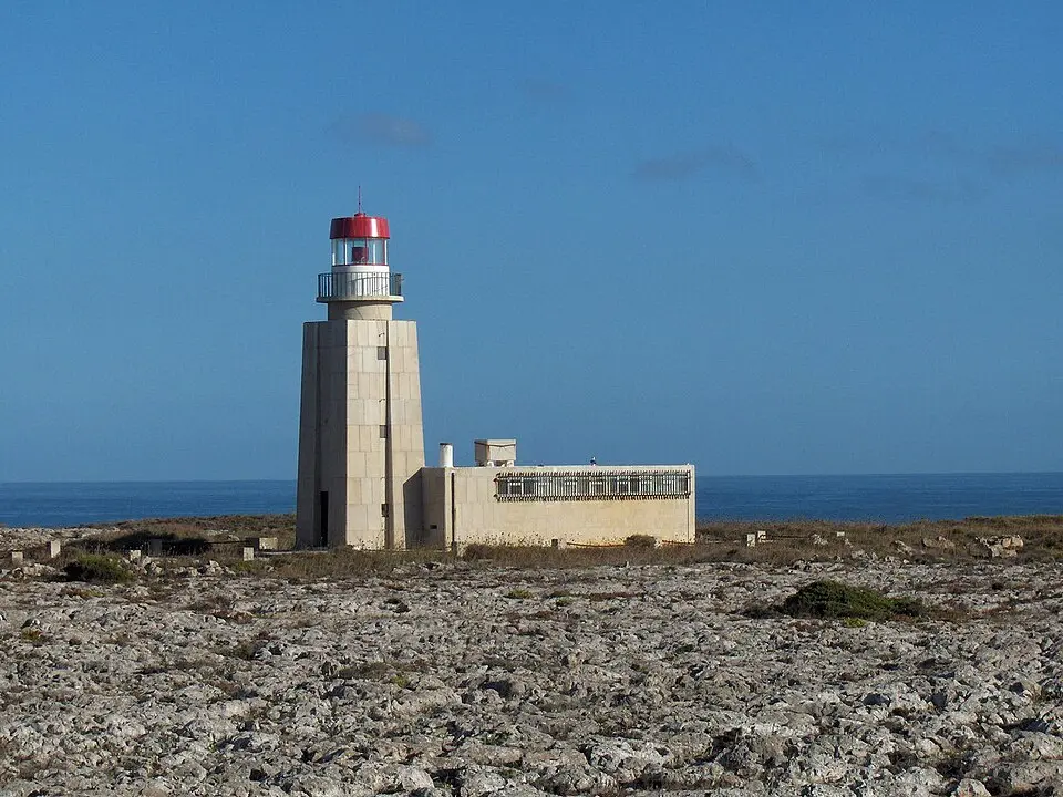 Bild: Georges Jansoone · CC BY 2.5 Farol de Sagres