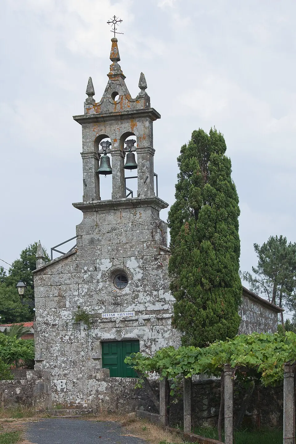 San Salvador de Bastavales, Brión