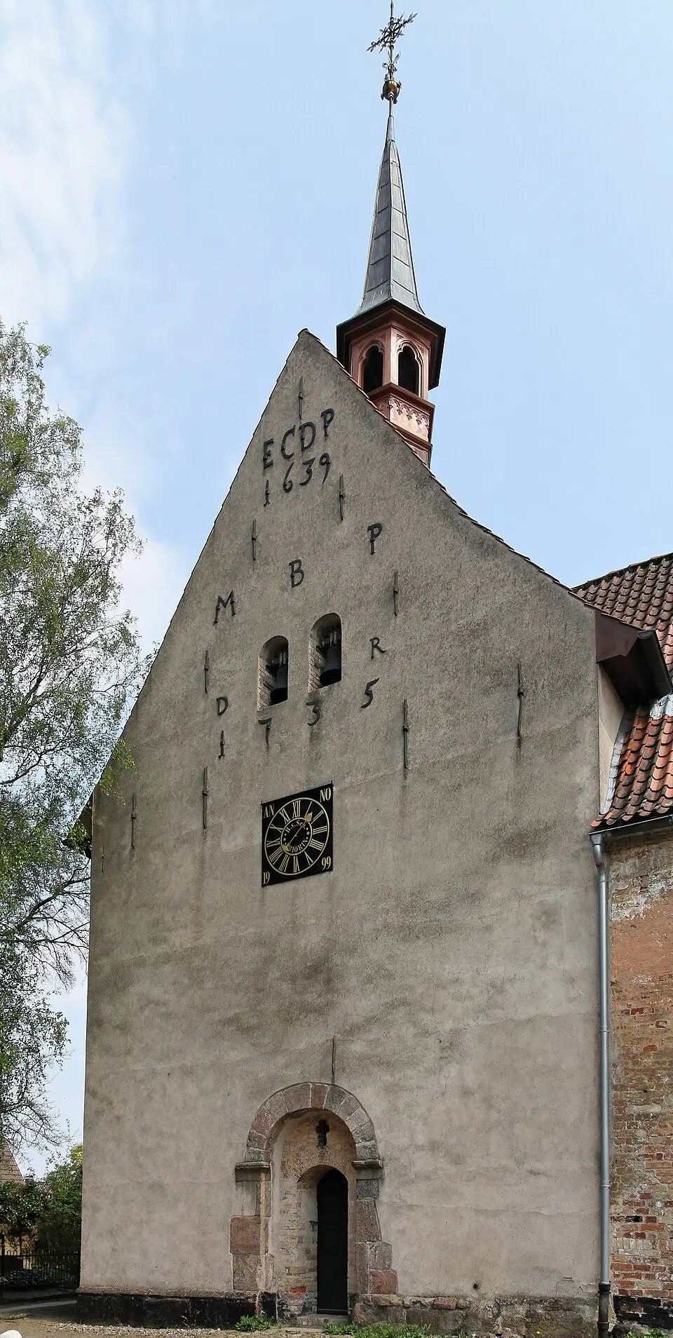 Bild: Pelz · CC BY-SA 3.0 Kloster St. Johannis: Klosterkirche mit Ausstattung