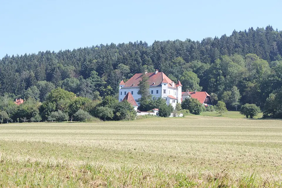 Immagine: Neithan90 · Public domain Schloss Ehrnegg