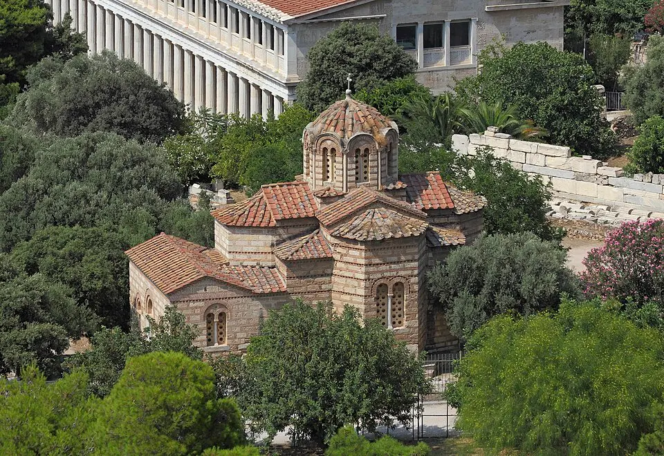 Obrázek: A.Savin · CC BY-SA 3.0 Εκκλησία των Αγίων Αποστόλων Σολάκη