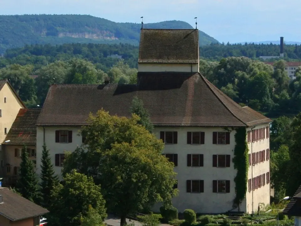 Bild: MichaelFrey (talk) derivative work: MichaelFrey (talk) · CC BY-SA 3.0 Schloss Klingnau