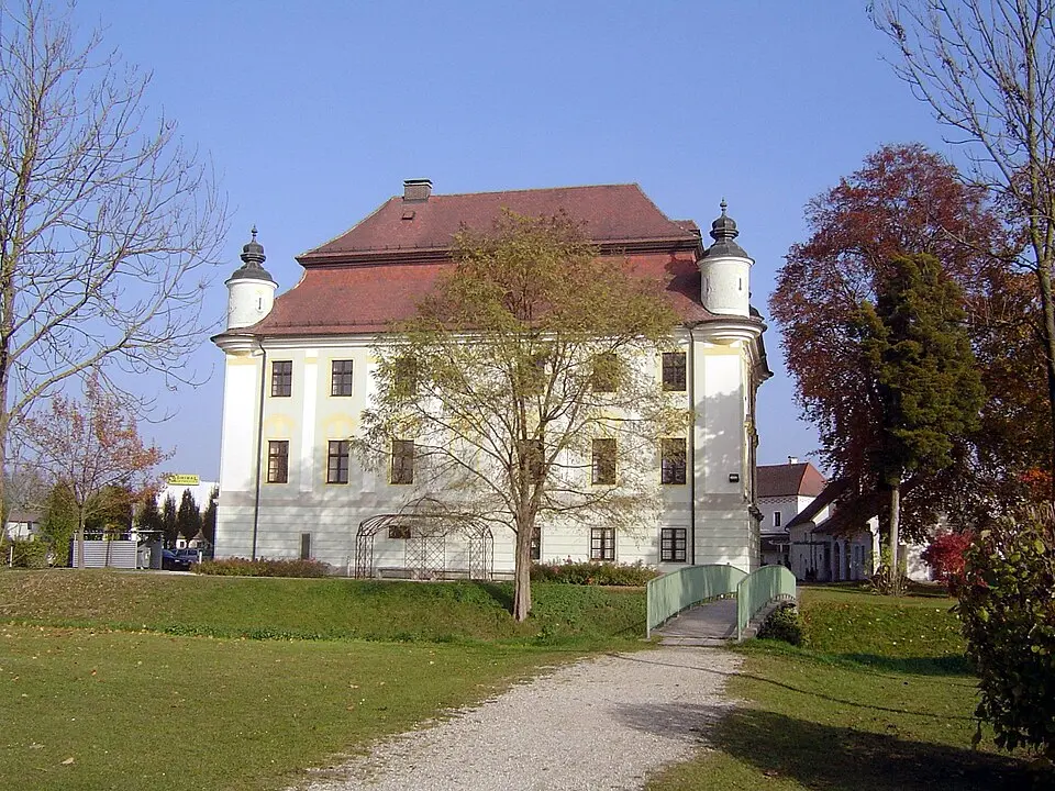 Obrázek: Christian Wirth, Wirthi · CC BY-SA 3.0 Schloss Traun