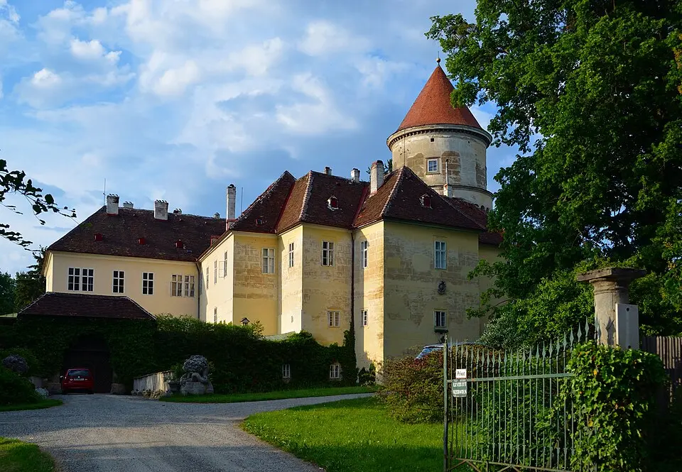 Bild: Herzi Pinki · CC BY-SA 3.0 Schloss Wald