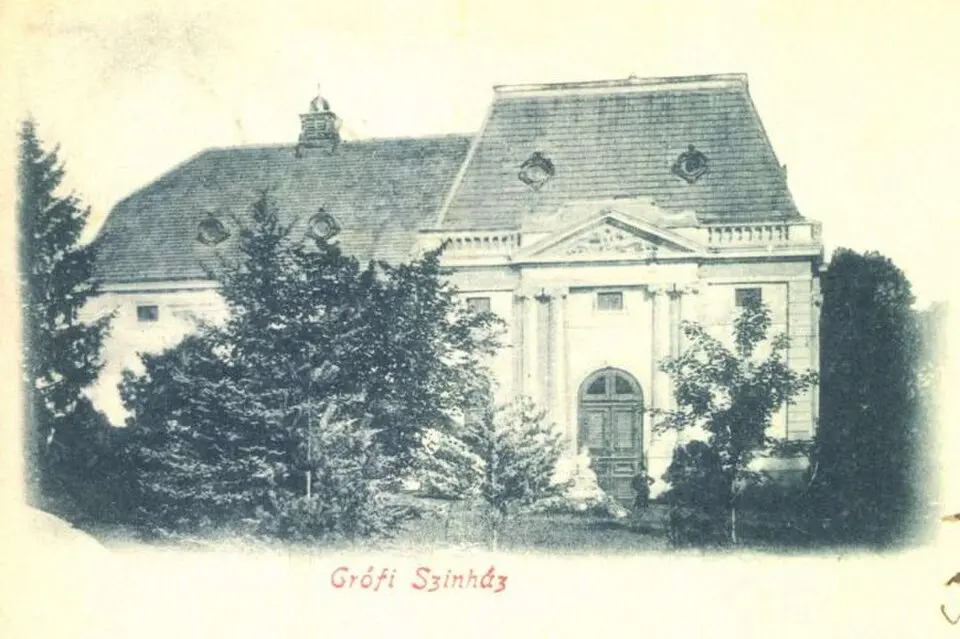 Schlosstheater Totis