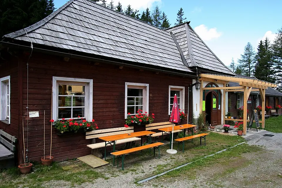 Gasthaus, ehem. Schönangerkapelle