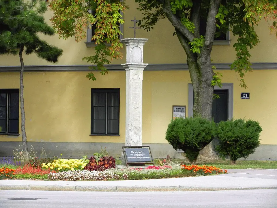 Obrázek: Waerfelu · CC BY 3.0 Bildstock Pestsäule