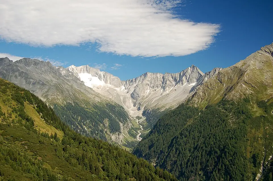 Immagine: Herzi Pinki · CC BY-SA 3.0 Schneewinkelspitze